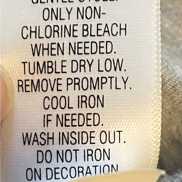 Simply Vera Vera Wang gray graphic supima cotton tee top, size M shopping mall - Picture 9 of 14